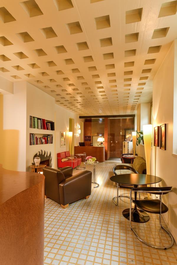 Petronilla - Hotel In Бергамо Экстерьер фото